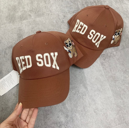 Mũ lưỡi trai MLB Mega Bear 5 Panel Boston Red Sox nâu 